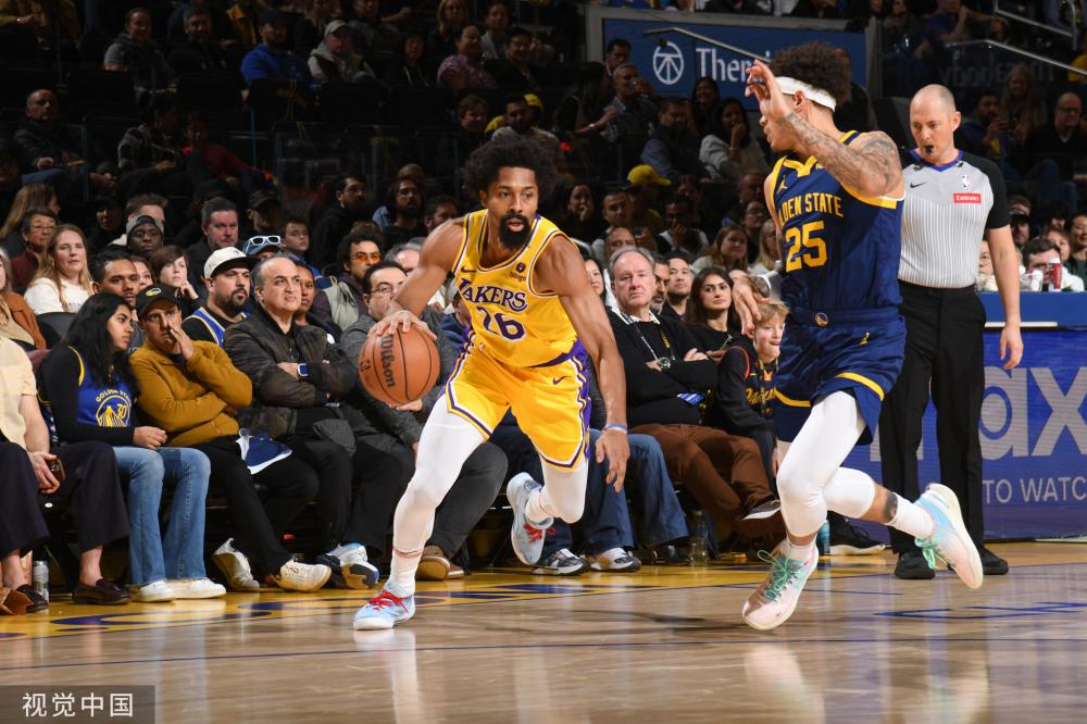 边路防守的 边路防守的